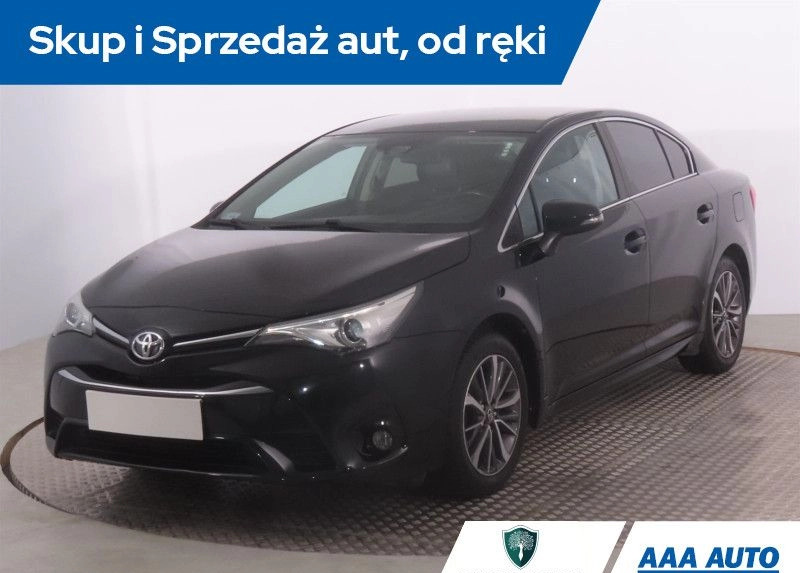 Toyota Avensis cena 63000 przebieg: 133825, rok produkcji 2015 z Piotrków Trybunalski małe 254